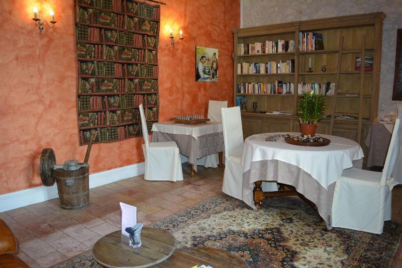 Chateau De L'Hoste Saint-Beauzeil Buitenkant foto