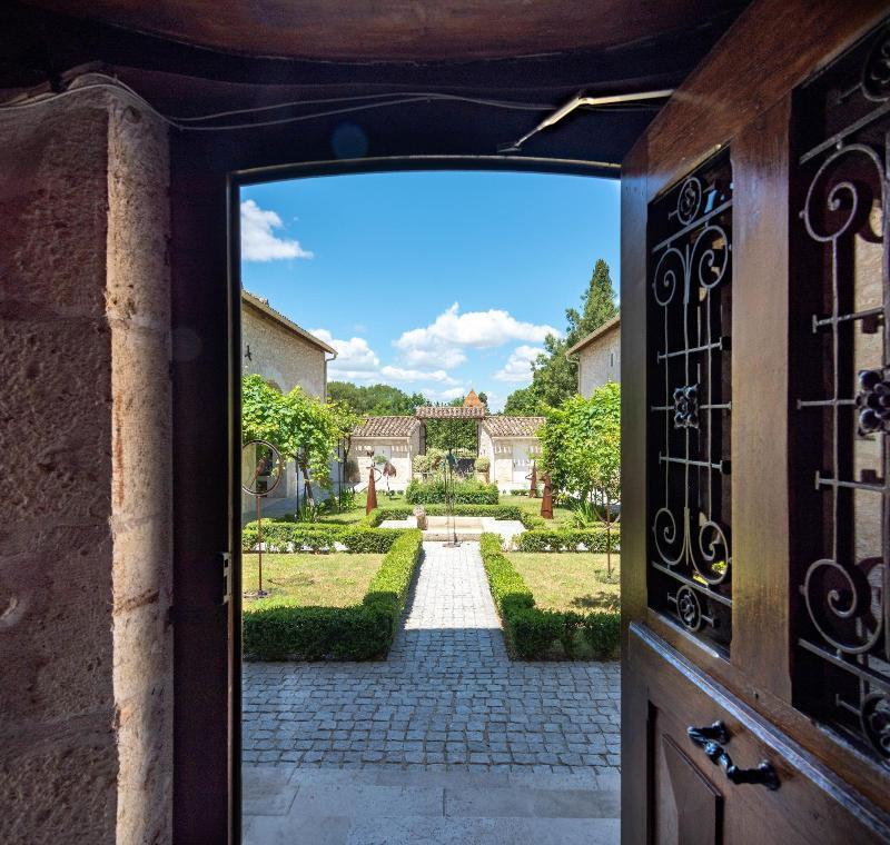 Chateau De L'Hoste Saint-Beauzeil Buitenkant foto